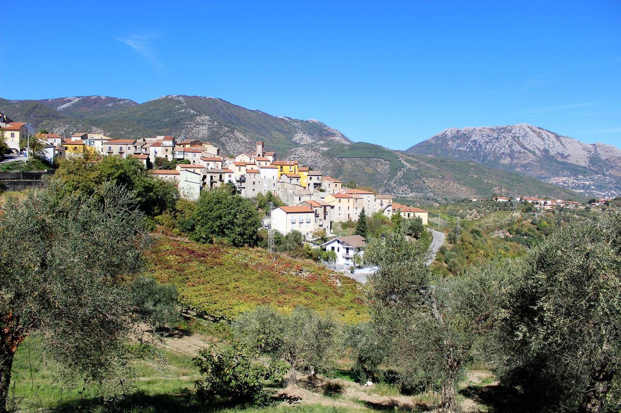 Готель La Chiazzolla Campoli del Monte Taburno Екстер'єр фото